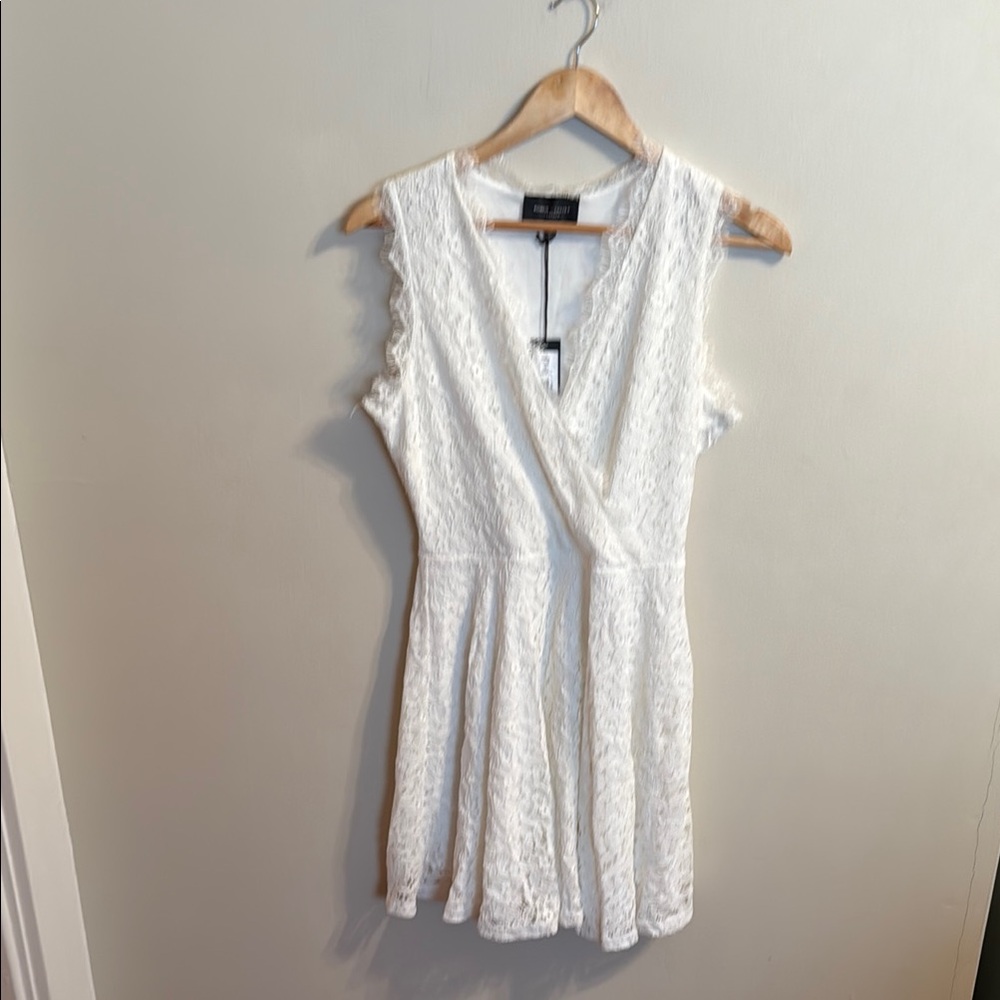 CLEARANCE Romeo & Juliet Couture Elegant White Lace Dress